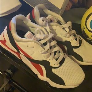 women's puma sneakers